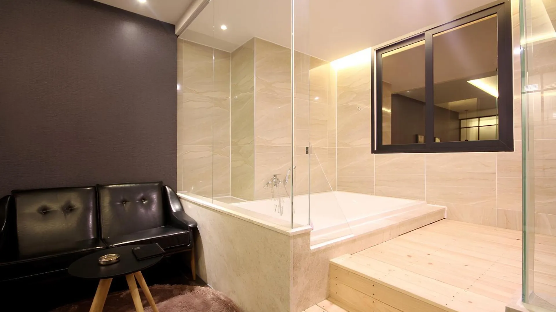 2 Heaven Hotel Seomyeon Busan 3*,  South Korea