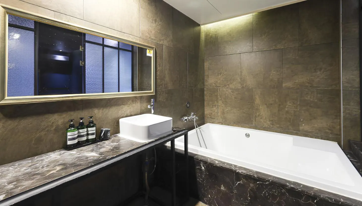 2 Heaven Hotel Seomyeon Busan 3*,