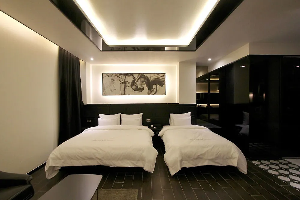 2 Heaven Hotel Seomyeon Busan 3*,  South Korea